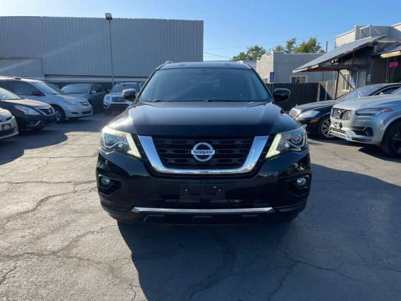 nissan pathfinder 2017 5N1DR2MM5HC665871 image nissan pathfinder 2017 5N1DR2MM5HC665871 image