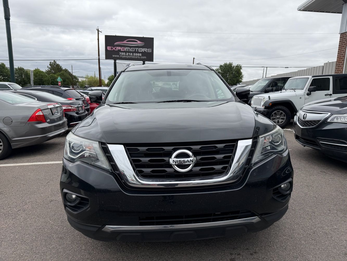 nissan pathfinder 2017 5N1DR2MM0HC696641 image nissan pathfinder 2017 5N1DR2MM0HC696641 image