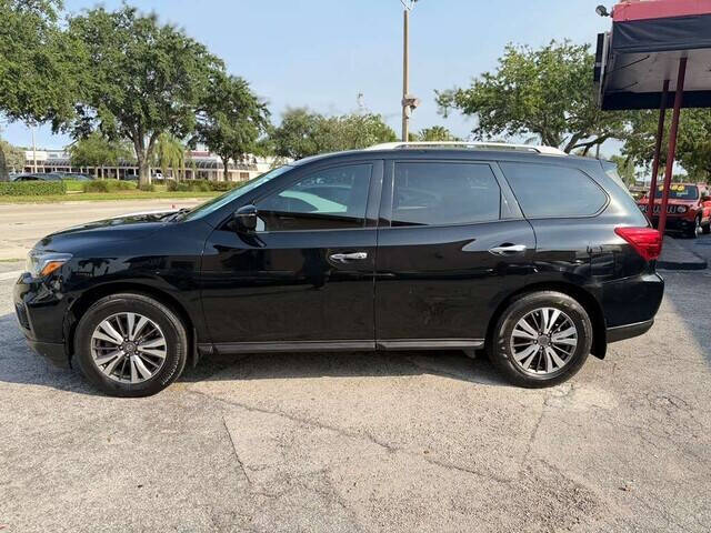 nissan pathfinder 2017 5N1DR2MM0HC607019 image nissan pathfinder 2017 5N1DR2MM0HC607019 image