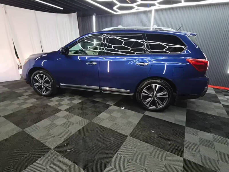 nissan pathfinder 2017 5N1DR2MM9HC637961 image nissan pathfinder 2017 5N1DR2MM9HC637961 image
