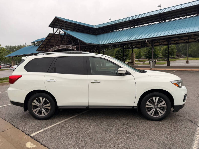 nissan pathfinder 2017 5N1DR2MM1HC600225 image nissan pathfinder 2017 5N1DR2MM1HC600225 image
