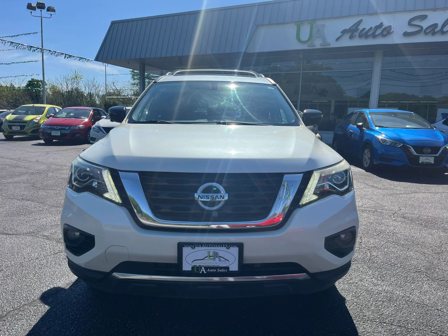 nissan pathfinder 2017 5N1DR2MM3HC674472 image nissan pathfinder 2017 5N1DR2MM3HC674472 image