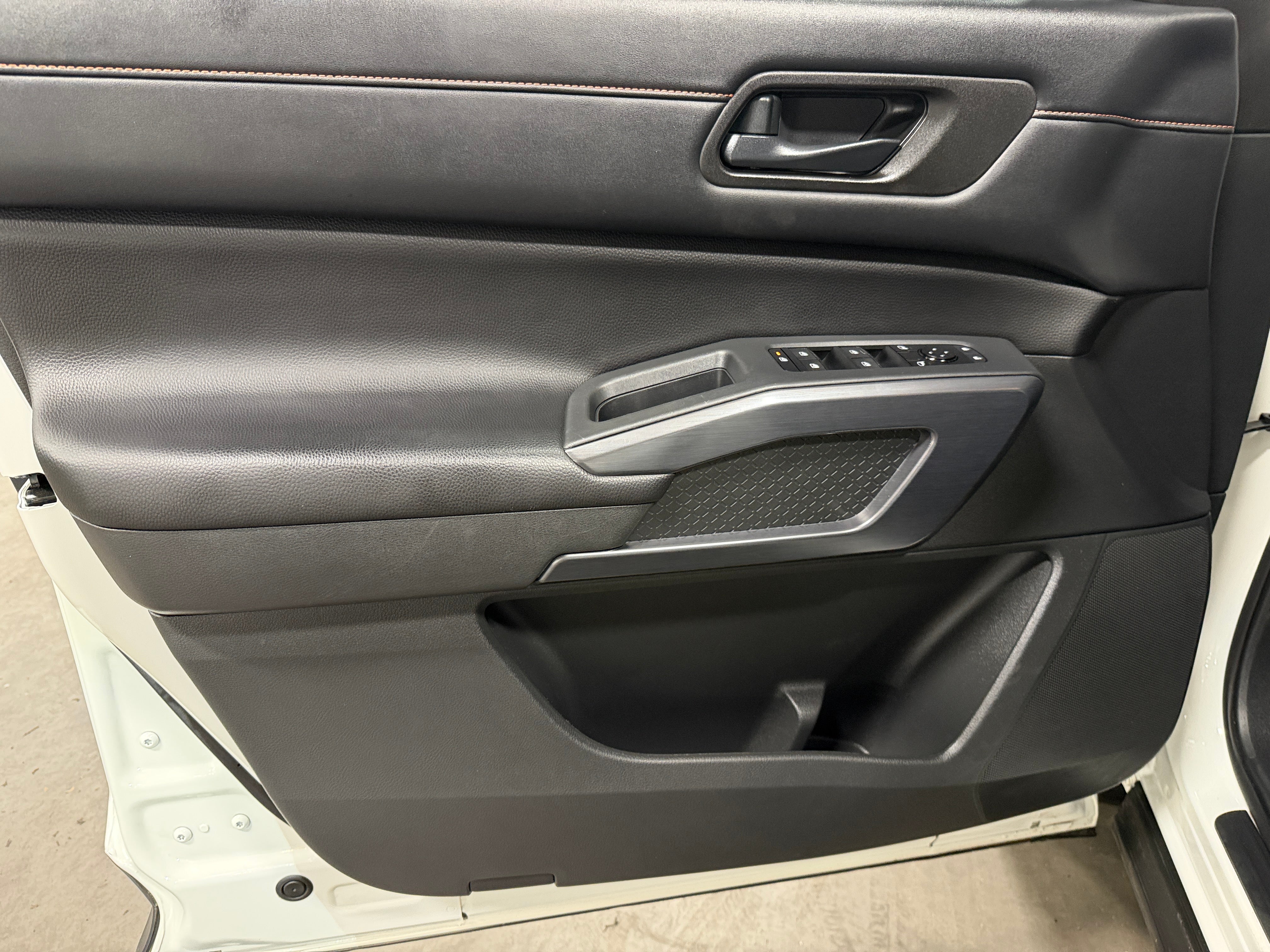 nissan pathfinder 2024 5N1DR3BD6RC216564 image nissan pathfinder 2024 5N1DR3BD6RC216564 image