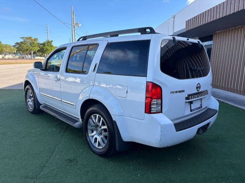 nissan pathfinder 2011 5N1AR1NB4BC604786 image nissan pathfinder 2011 5N1AR1NB4BC604786 image