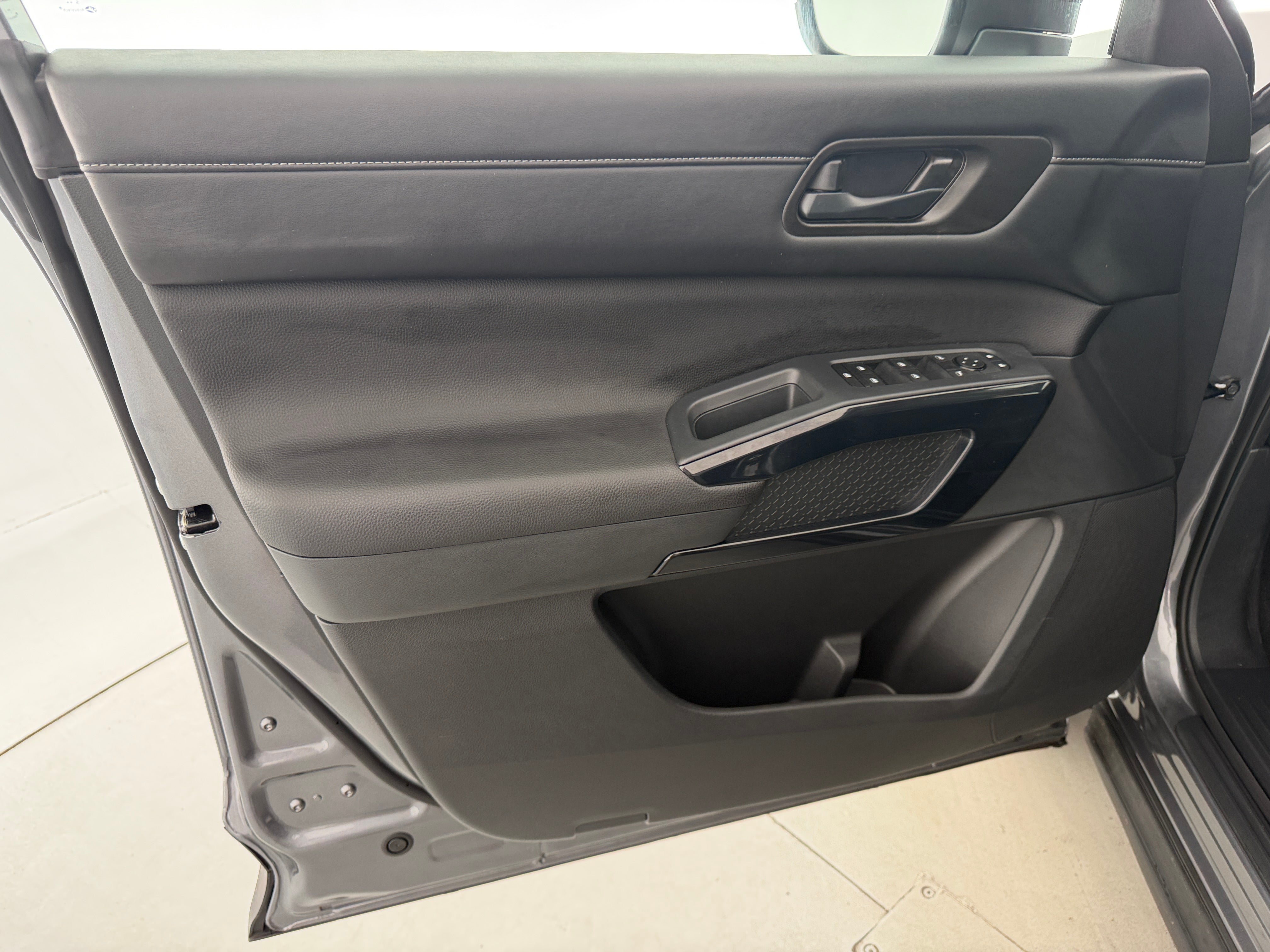nissan pathfinder 2025 5N1DR3AAXSC315997 image nissan pathfinder 2025 5N1DR3AAXSC315997 image