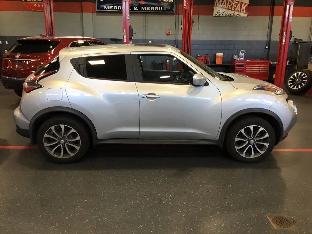 nissan juke 2017 JN8AF5MV6HT752452 image nissan juke 2017 JN8AF5MV6HT752452 image