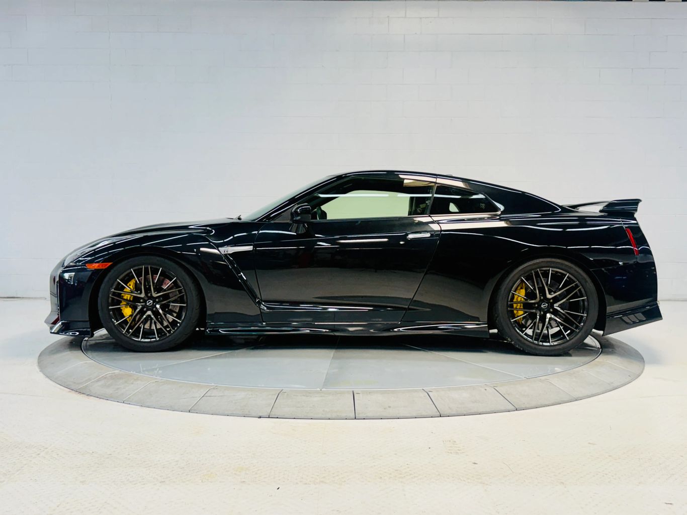 nissan gt-r 2018 JN1AR5EF4JM710021 image nissan gt-r 2018 JN1AR5EF4JM710021 image