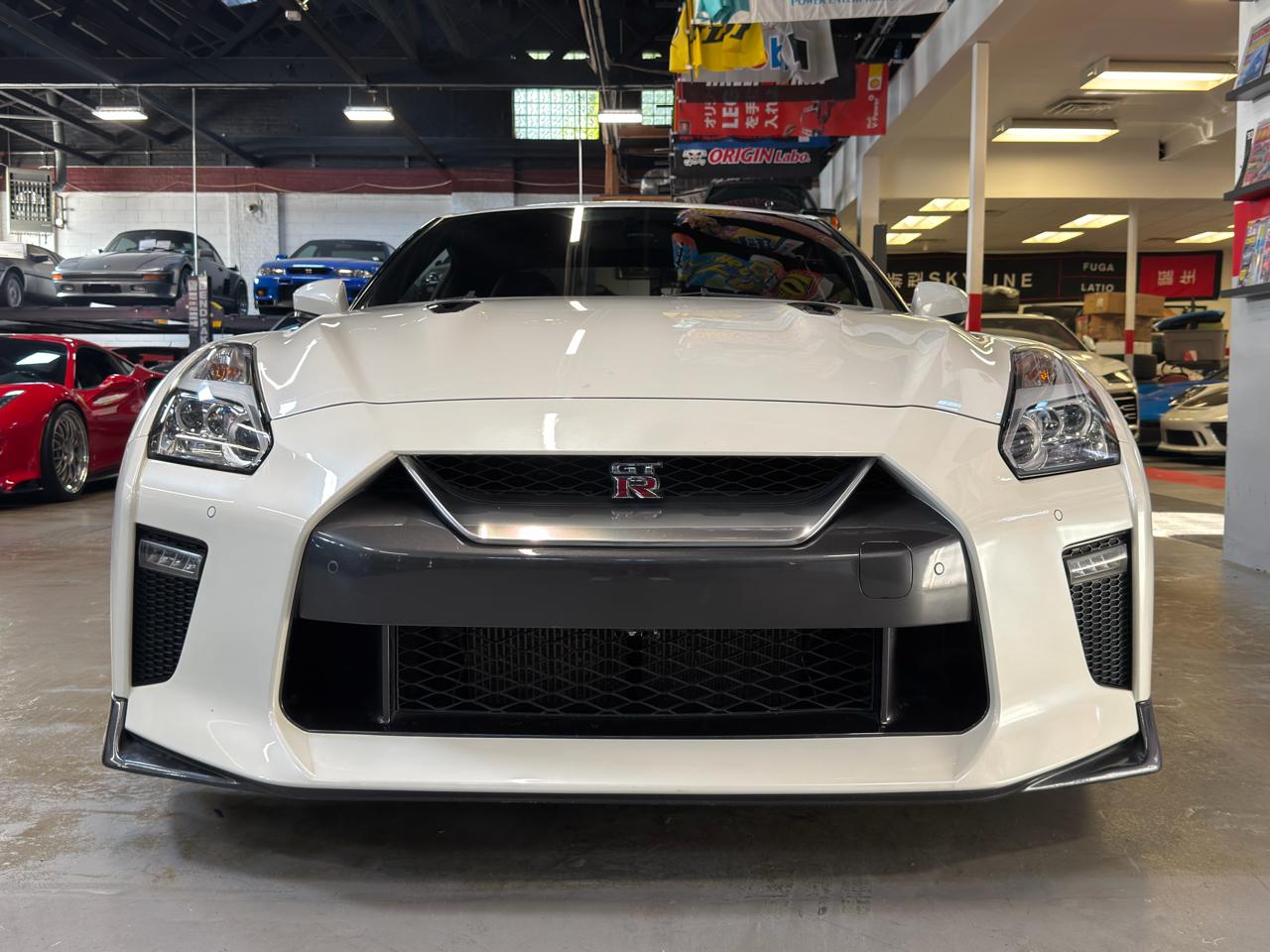nissan gt-r 2018 JN1AR5EF7JM710305 image nissan gt-r 2018 JN1AR5EF7JM710305 image