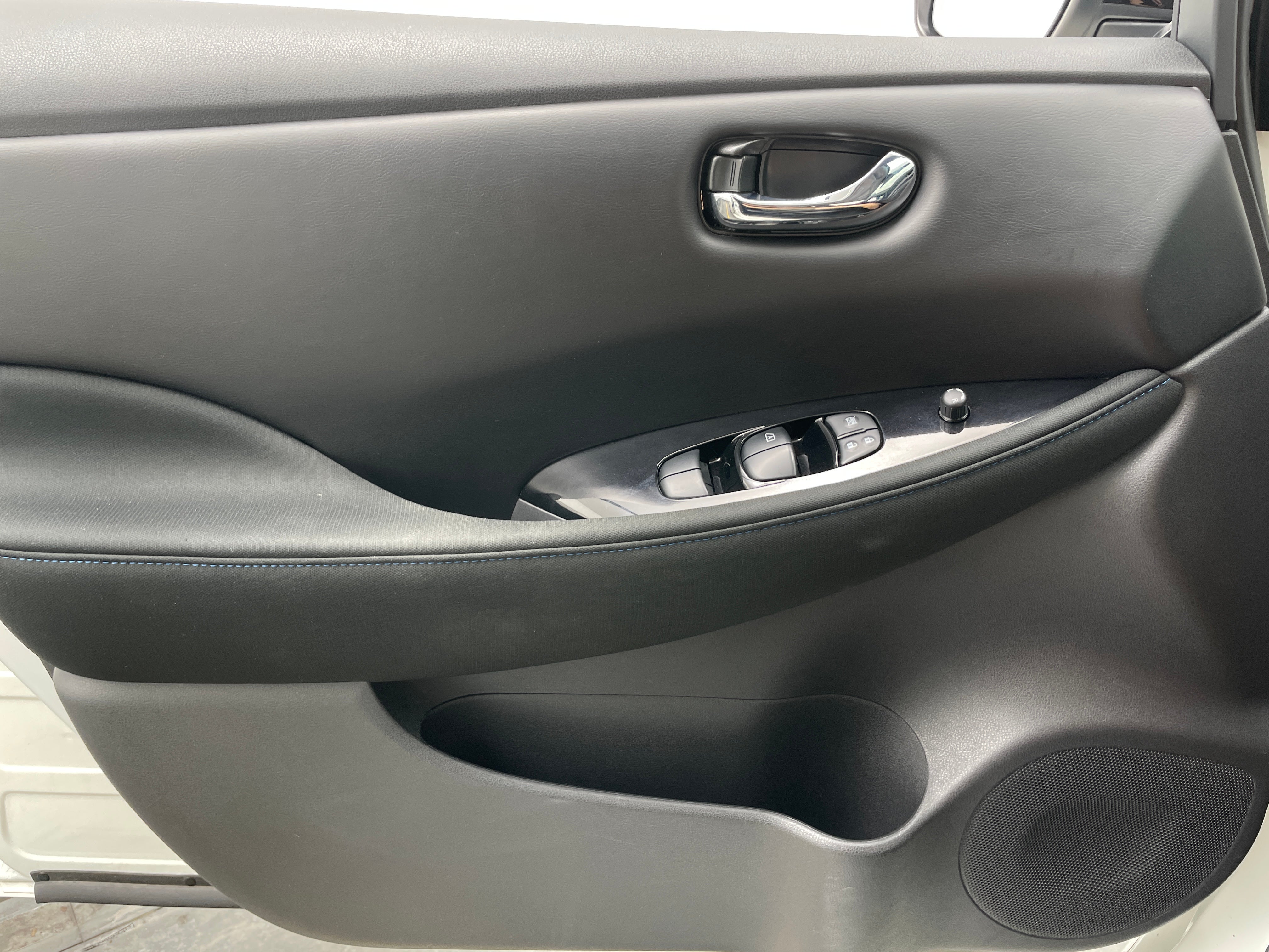 nissan leaf 2025 1N4CZ1CV7SC559181 image nissan leaf 2025 1N4CZ1CV7SC559181 image