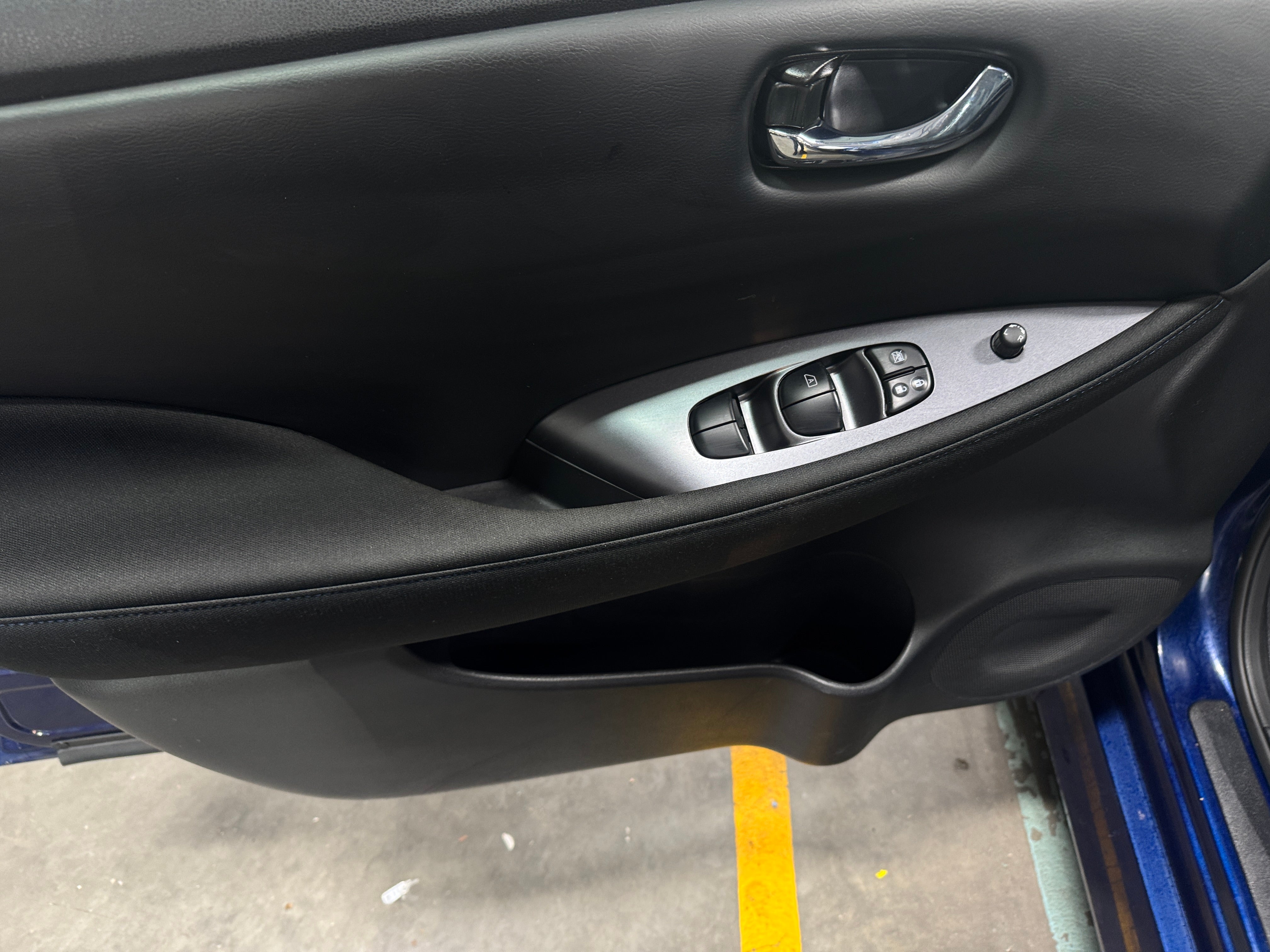 nissan leaf 2025 1N4AZ1BV6SC550318 image nissan leaf 2025 1N4AZ1BV6SC550318 image