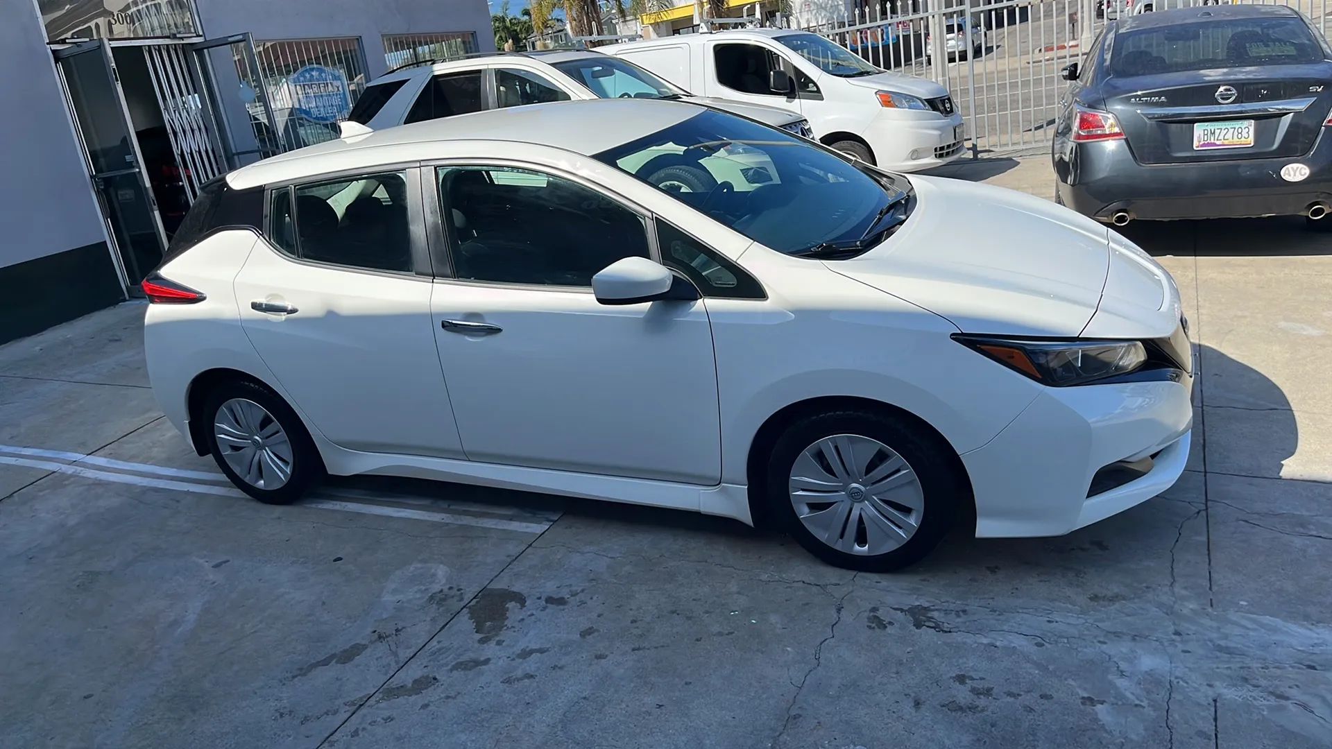 nissan leaf 2025 1N4AZ1BV9SC557585 image nissan leaf 2025 1N4AZ1BV9SC557585 image