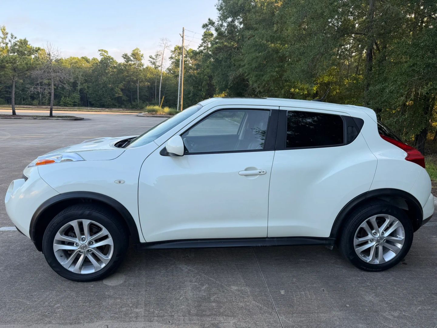 nissan juke 2012 JN8AF5MV8CT107990 image nissan juke 2012 JN8AF5MV8CT107990 image