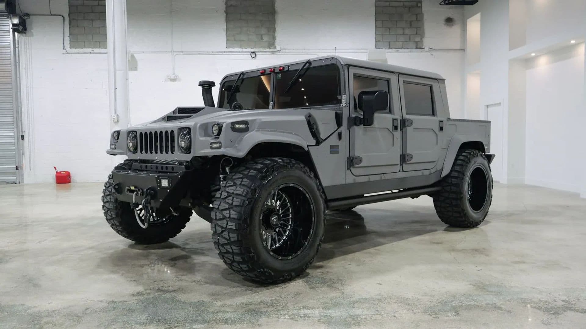 hummer h1 1994 137YA8336RE149956 image hummer h1 1994 137YA8336RE149956 image
