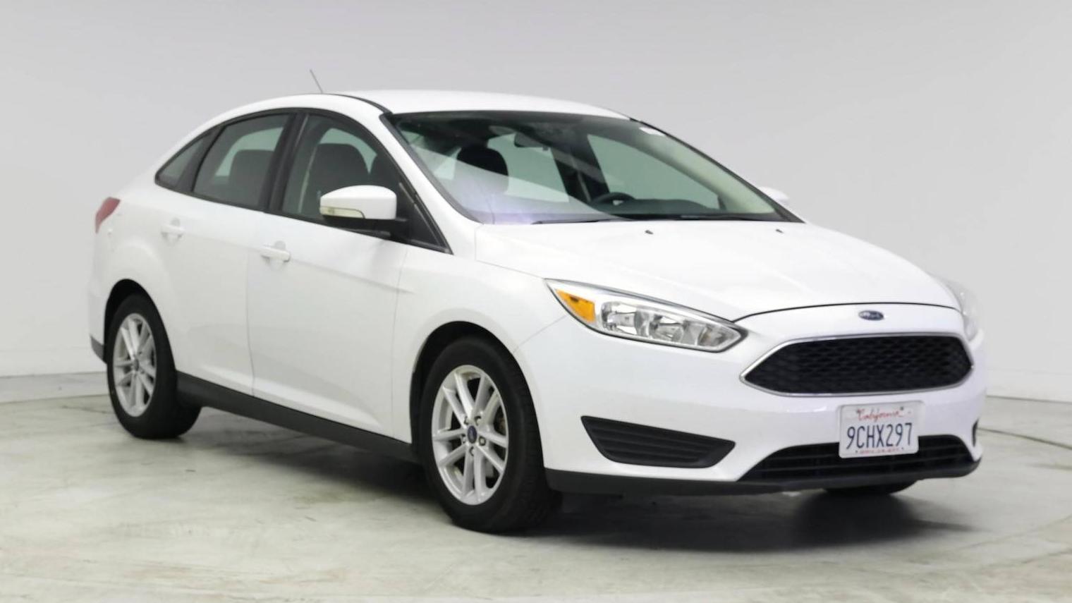FORD FOCUS 2017 1FADP3F20HL304503 image