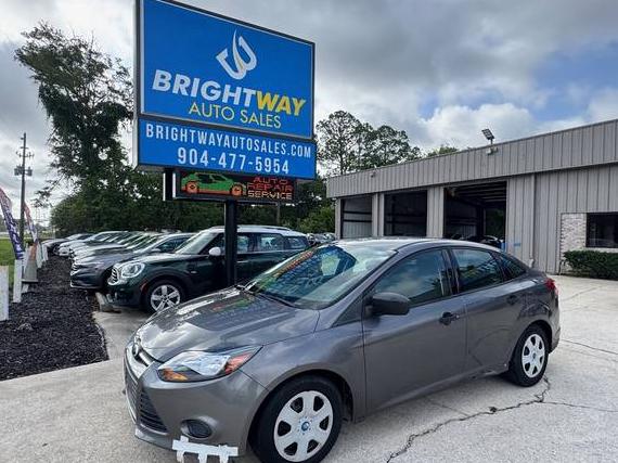 FORD FOCUS 2012 1FAHP3E26CL265685 image