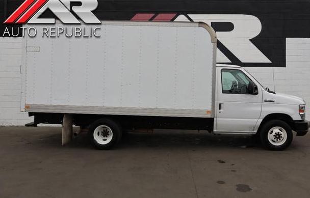 FORD E-350 2018 1FDWE3FSXJDC00282 image