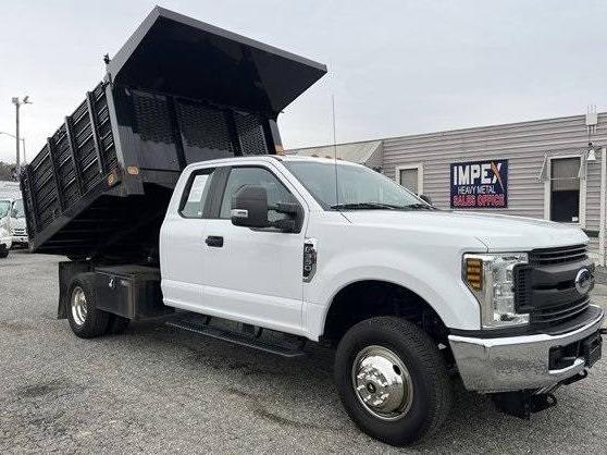 FORD F-350 2018 1FD8X3H6XJEC95505 image