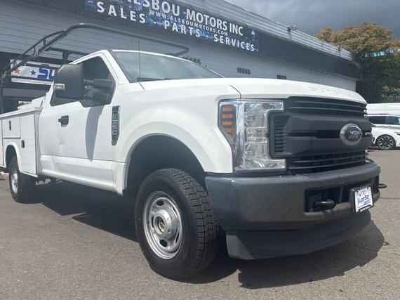 FORD F-350 2018 1FD8X3B61JEC48260 image