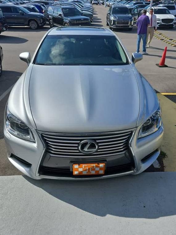 LEXUS LS 2017 JTHBL5EF4H5145243 image LEXUS LS 2017 JTHBL5EF4H5145243 image