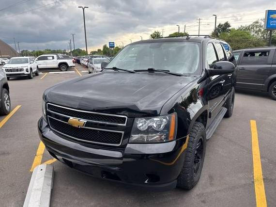 CHEVROLET SUBURBAN 2013 1GNSKHE73DR220930 image