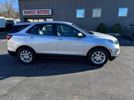 CHEVROLET EQUINOX 2022 2GNAX5EV5N6118925 image CHEVROLET EQUINOX 2022 2GNAX5EV5N6118925 image