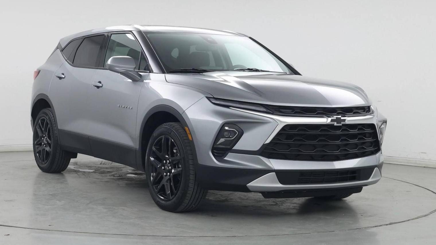 CHEVROLET BLAZER 2023 3GNKBCR40PS155300 image