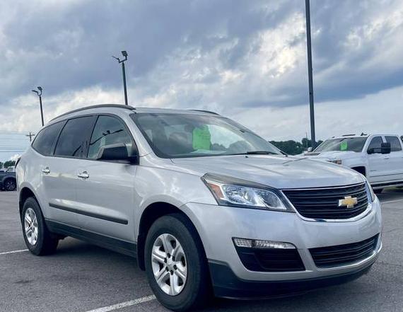 CHEVROLET TRAVERSE 2017 1GNKRFED2HJ261561 image