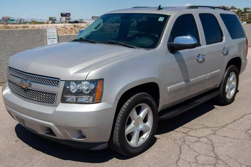 CHEVROLET TAHOE 2008 1GNFC13J08J226080 image