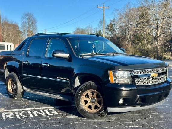 CHEVROLET AVALANCHE 2013 3GNMCGE04DG155167 image CHEVROLET AVALANCHE 2013 3GNMCGE04DG155167 image
