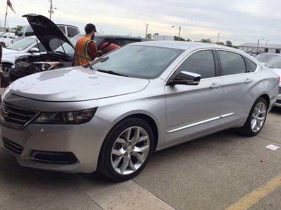CHEVROLET IMPALA 2019 1G1105S36KU105302 image