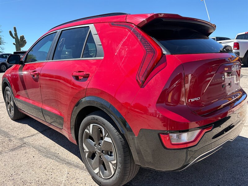 kia niro 2023 KNDCR3L15P5065996 image kia niro 2023 KNDCR3L15P5065996 image