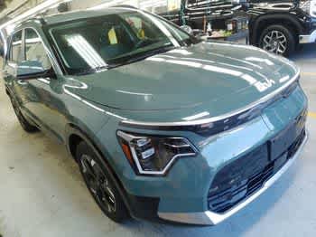 kia niro 2023 KNDCT3L12P5048347 image kia niro 2023 KNDCT3L12P5048347 image