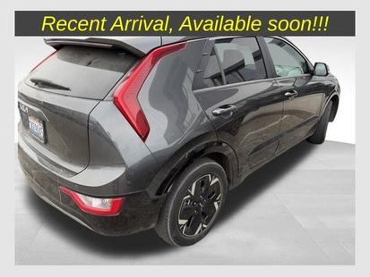 kia niro 2023 KNDCR3L19P5040681 image kia niro 2023 KNDCR3L19P5040681 image