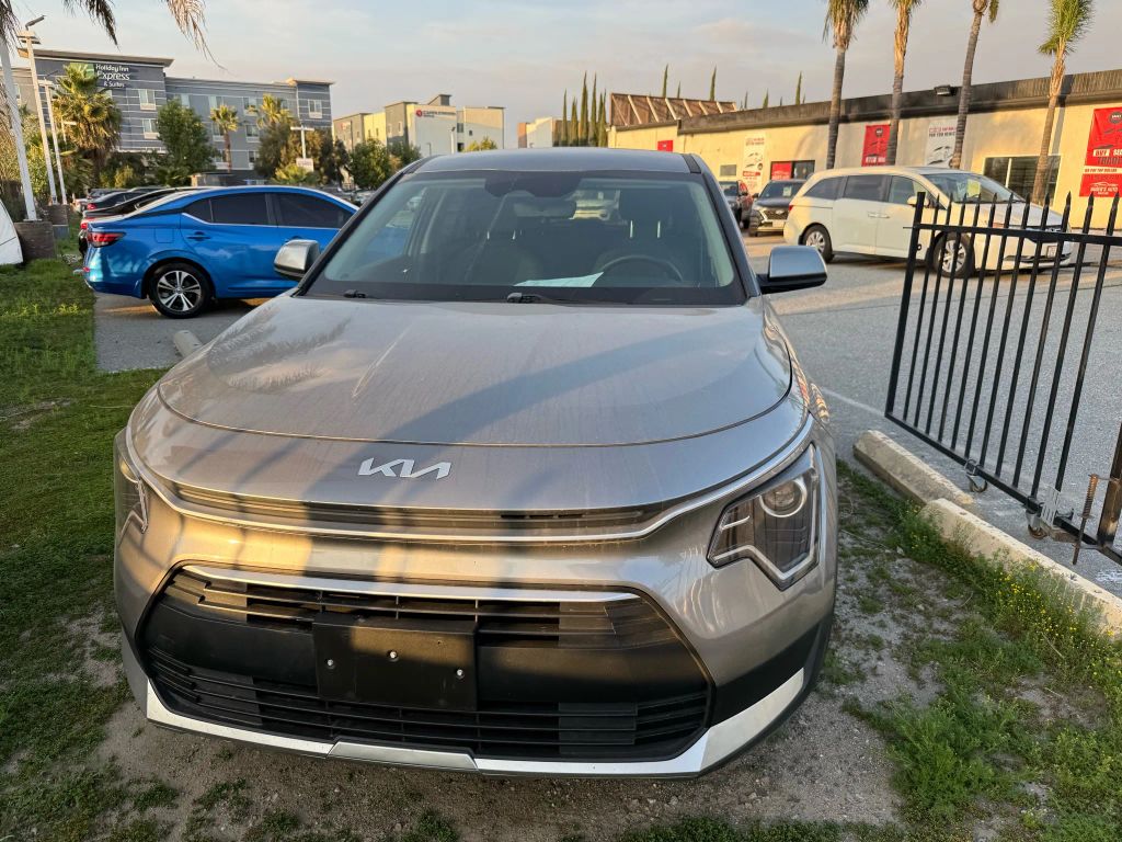 kia niro 2023 KNDCP3LE0P5070077 image kia niro 2023 KNDCP3LE0P5070077 image