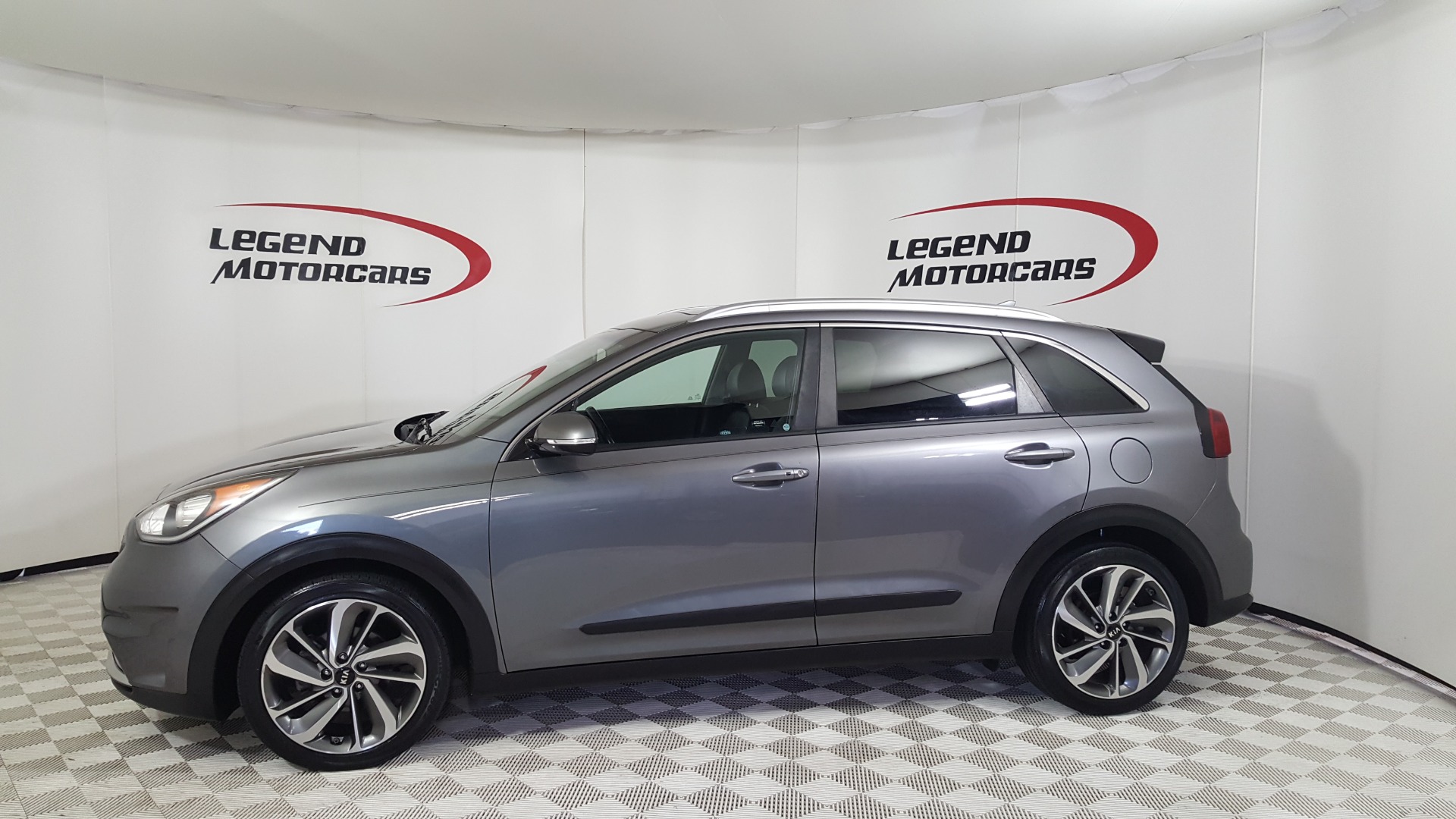 kia niro 2018 KNDCE3LC4J5114058 image kia niro 2018 KNDCE3LC4J5114058 image