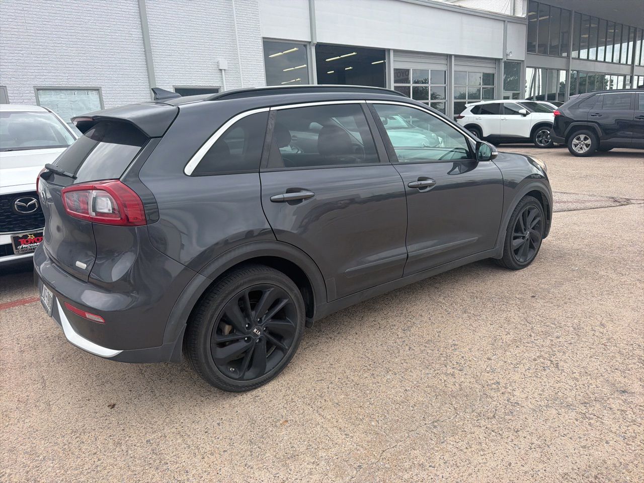 kia niro 2018 KNDCC3LC2J5161479 image kia niro 2018 KNDCC3LC2J5161479 image
