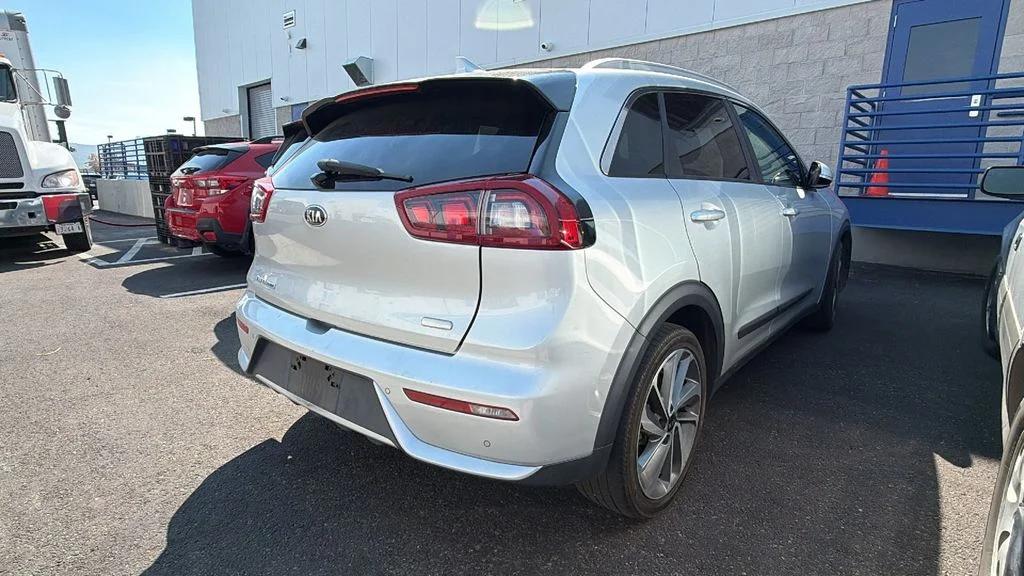 kia niro 2017 KNDCE3LC2H5067252 image kia niro 2017 KNDCE3LC2H5067252 image