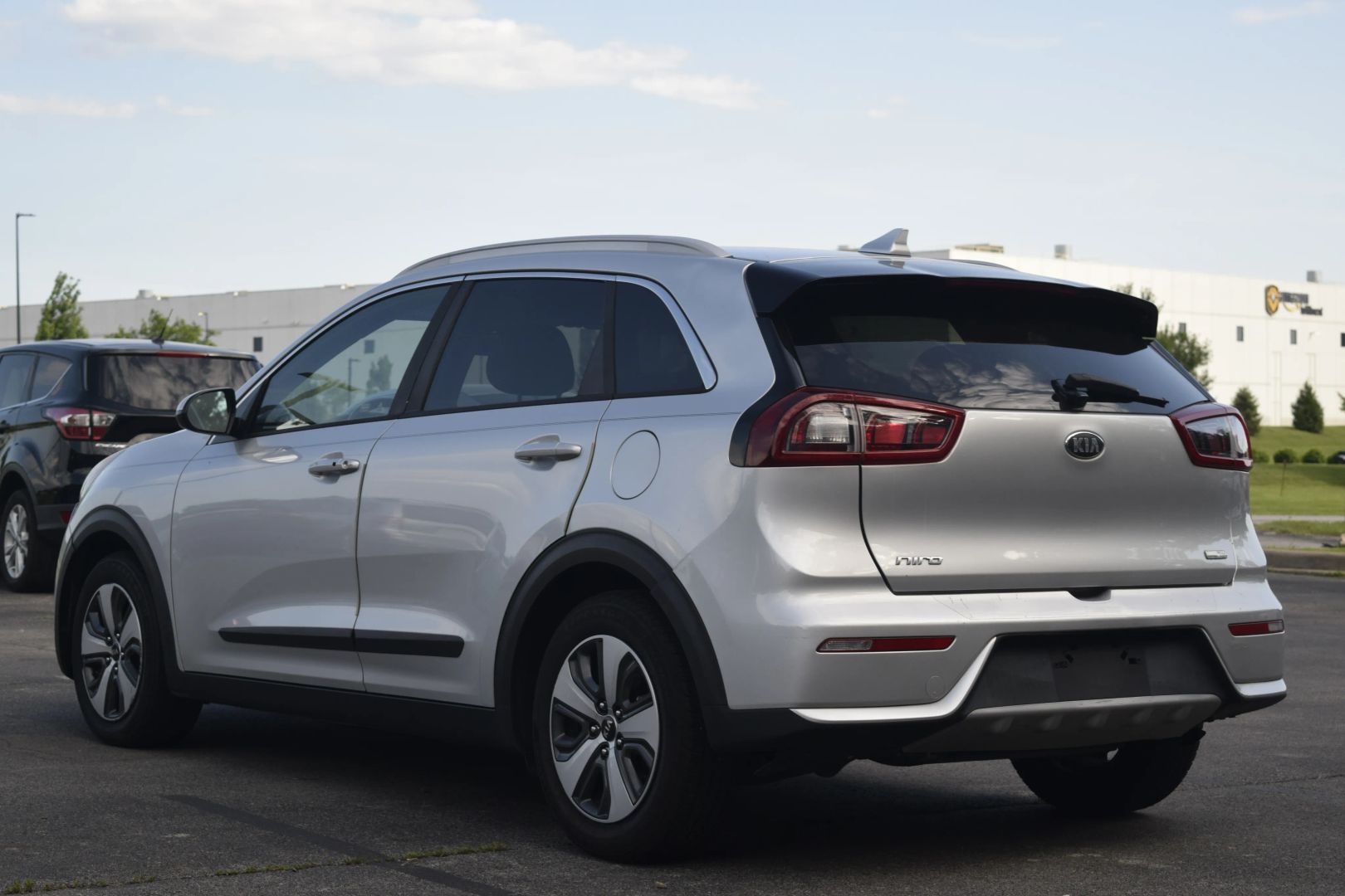 kia niro 2017 KNDCB3LC3H5070198 image kia niro 2017 KNDCB3LC3H5070198 image