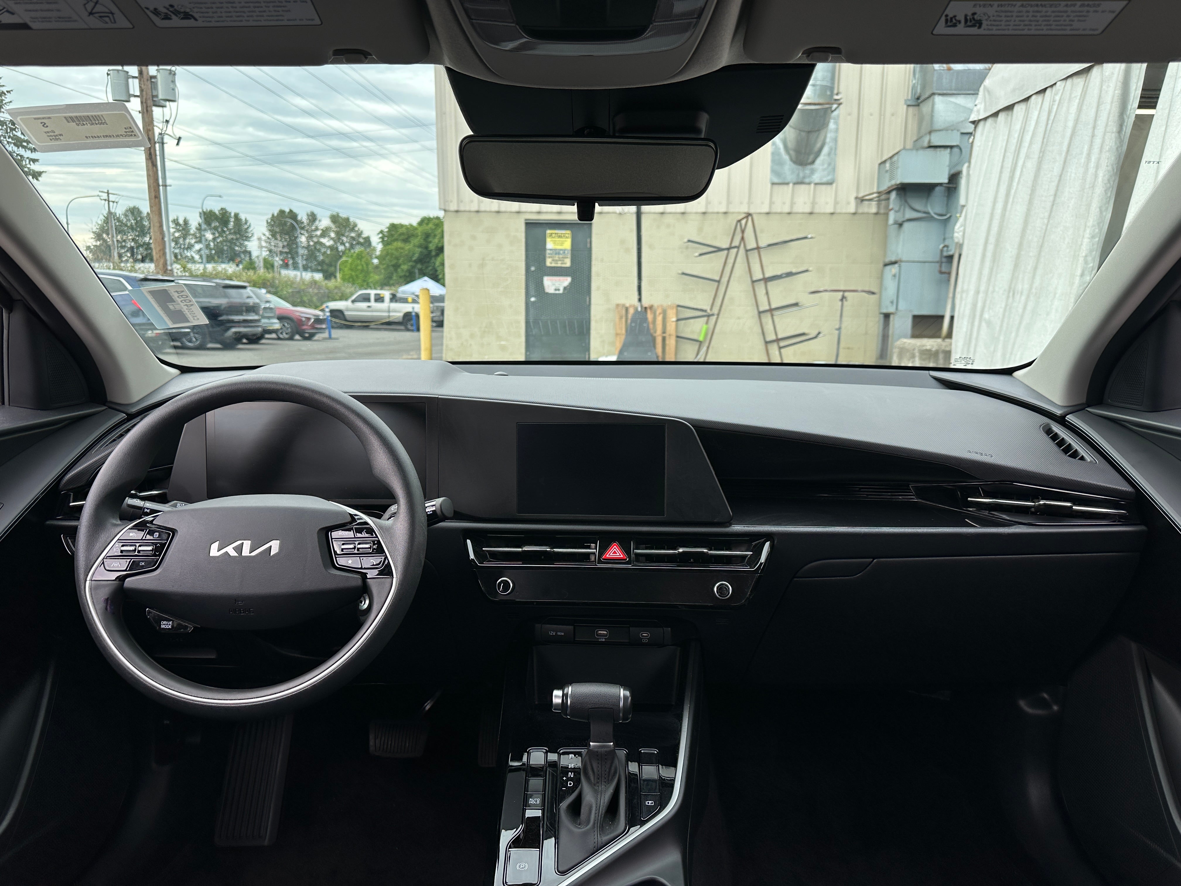 kia niro 2024 KNDCP3LE6R5164919 image kia niro 2024 KNDCP3LE6R5164919 image