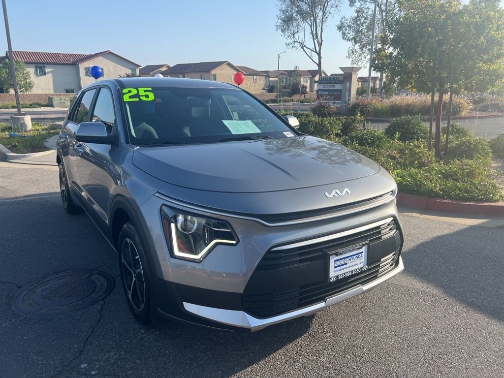 kia niro 2025 KNDCP3LE3S5285896 image kia niro 2025 KNDCP3LE3S5285896 image