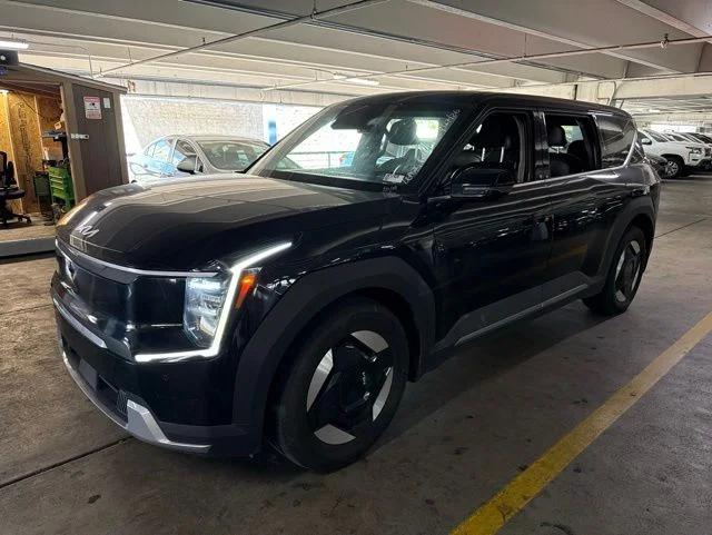 kia ev9 2024 KNDAA5S28R6023971 image kia ev9 2024 KNDAA5S28R6023971 image