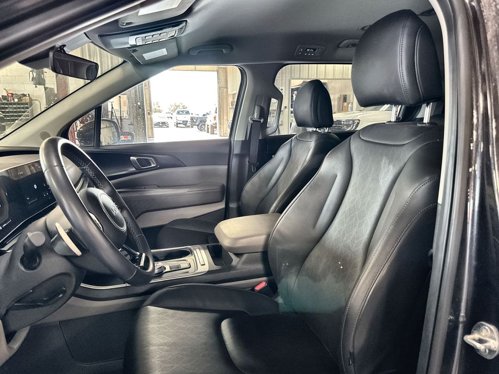 kia carnival 2026 KNDNB5KA2T6118684 image kia carnival 2026 KNDNB5KA2T6118684 image
