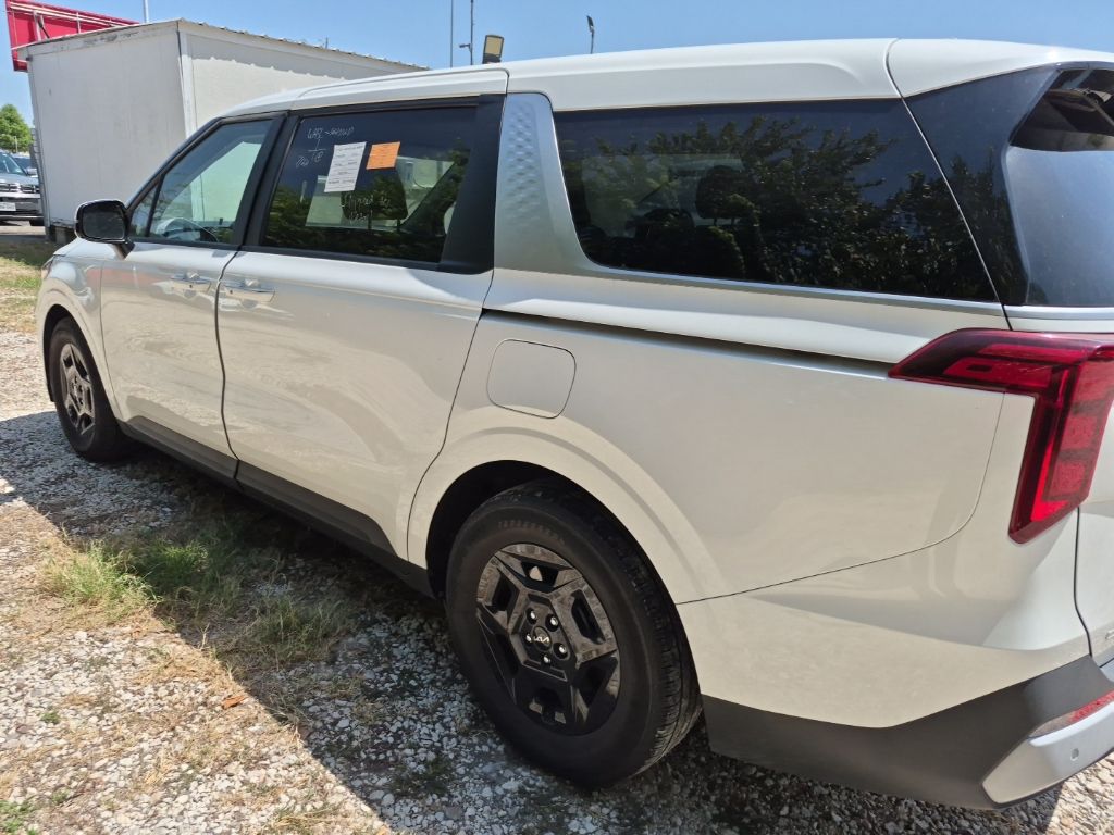 kia carnival 2025 KNDNB5K31S6533933 image kia carnival 2025 KNDNB5K31S6533933 image