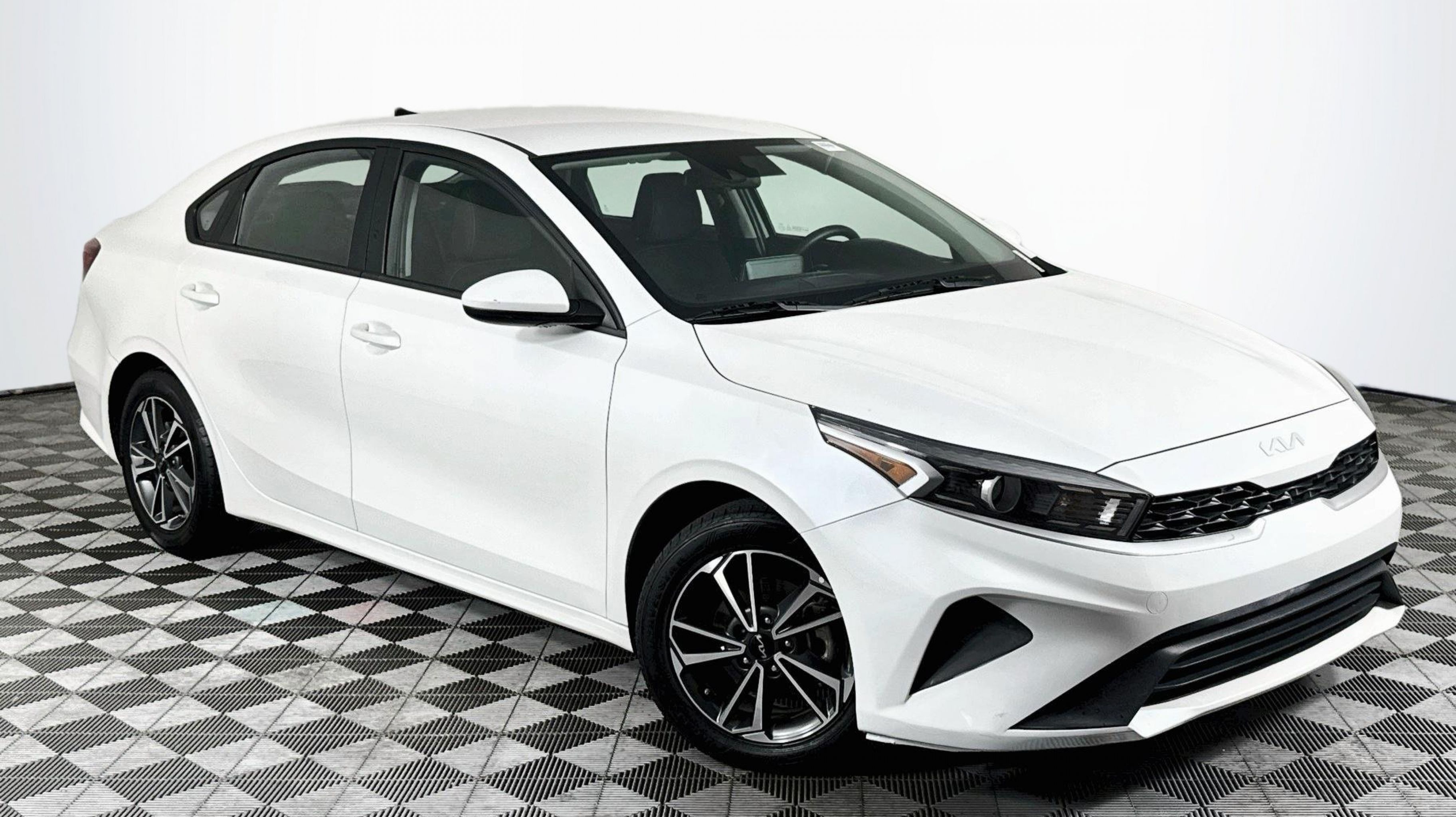 kia forte 2023 3KPF24AD5PE558912 image kia forte 2023 3KPF24AD5PE558912 image