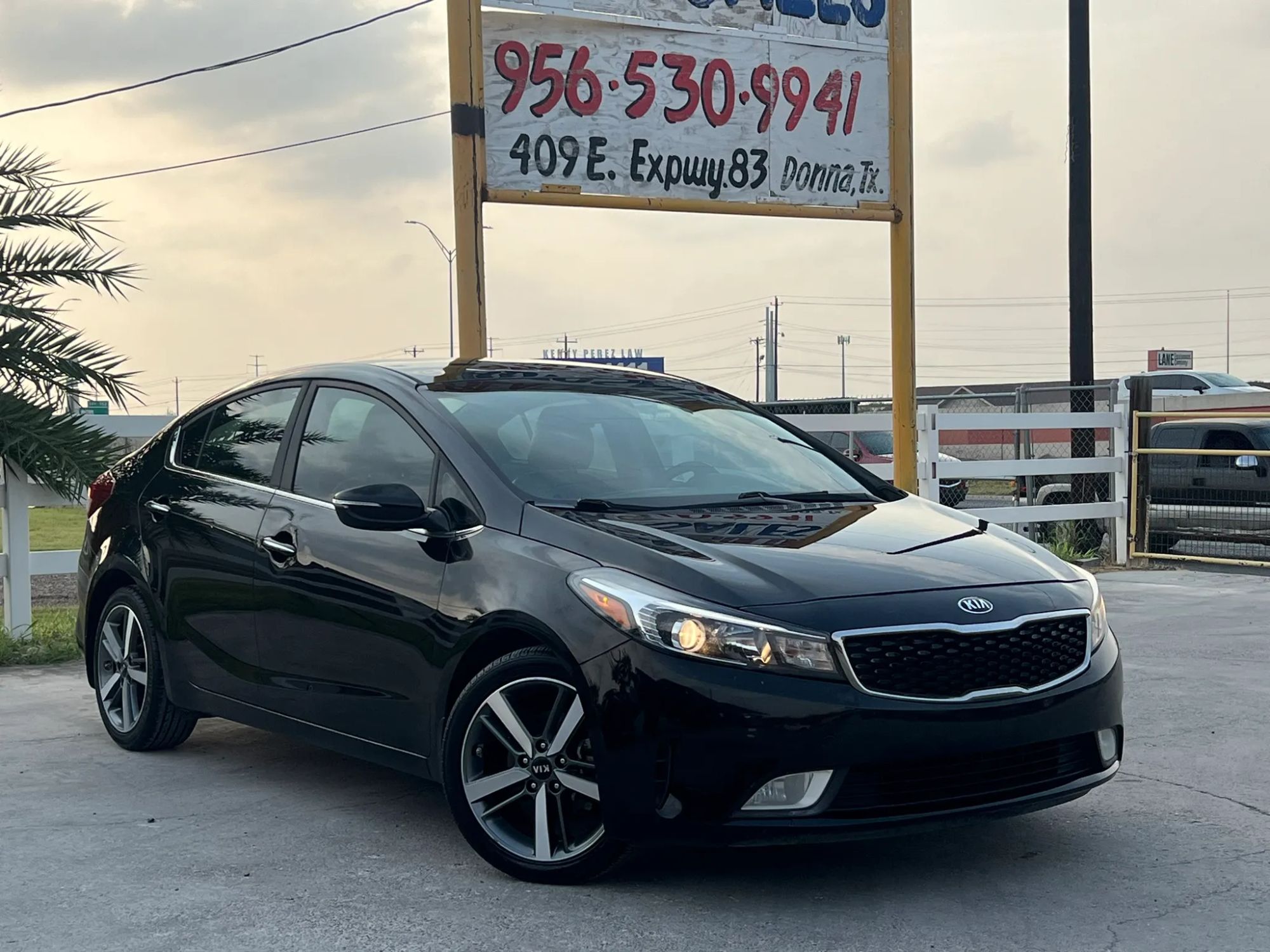 kia forte 2017 3KPFL4A85HE004965 image kia forte 2017 3KPFL4A85HE004965 image