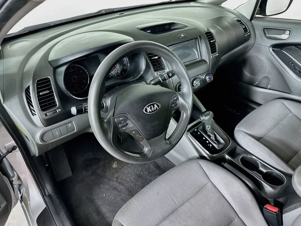 kia forte 2017 3KPFK4A72HE087989 image kia forte 2017 3KPFK4A72HE087989 image