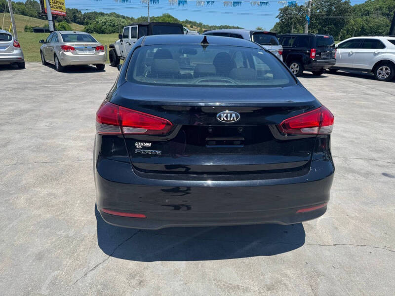 kia forte 2017 3KPFK4A7XHE088405 image kia forte 2017 3KPFK4A7XHE088405 image