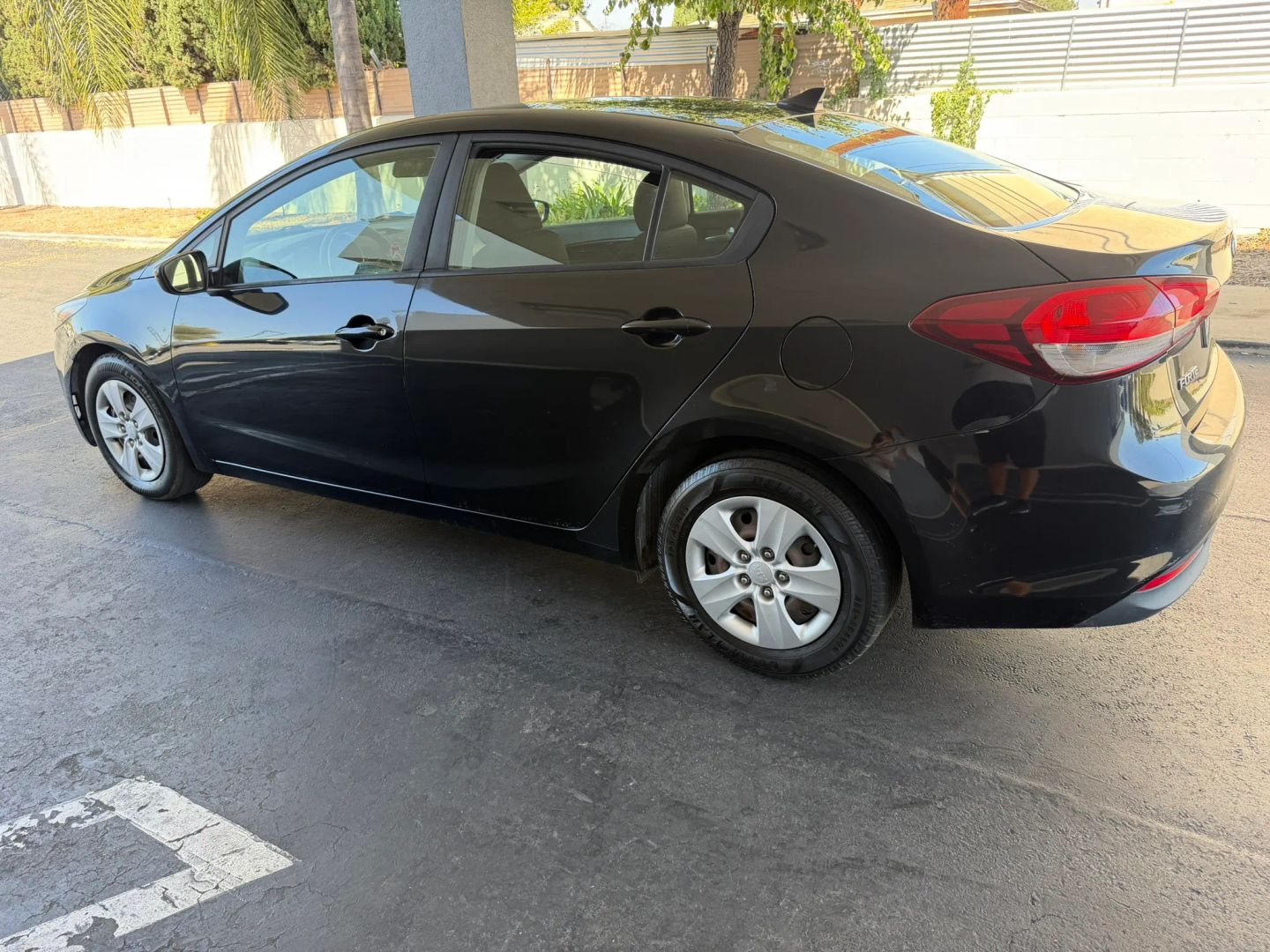 kia forte 2017 3KPFK4A75HE116336 image kia forte 2017 3KPFK4A75HE116336 image