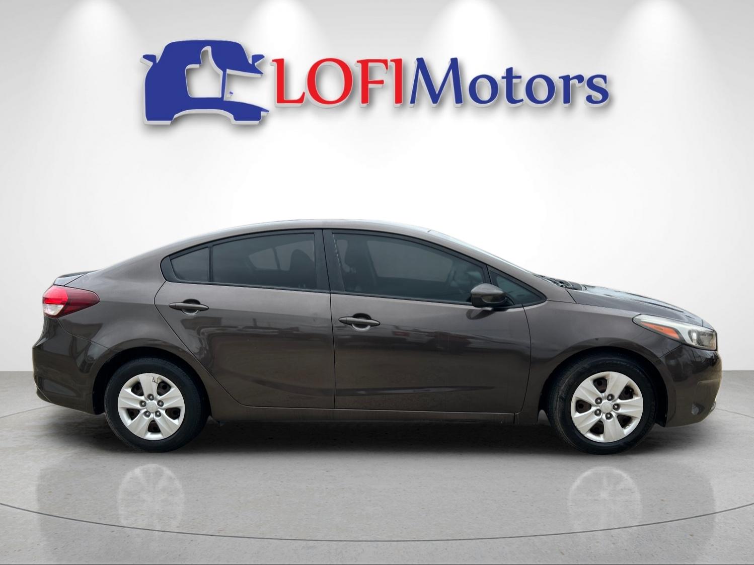 kia forte 2017 3KPFK4A71HE055924 image kia forte 2017 3KPFK4A71HE055924 image
