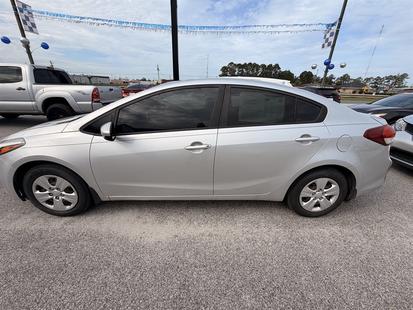 kia forte 2017 3KPFK4A71HE016900 image kia forte 2017 3KPFK4A71HE016900 image